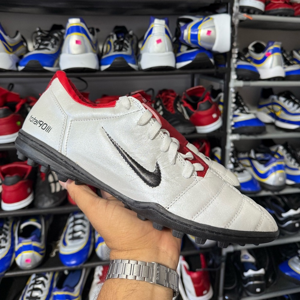 Generic hand made soccer turf T90 style shoes leather